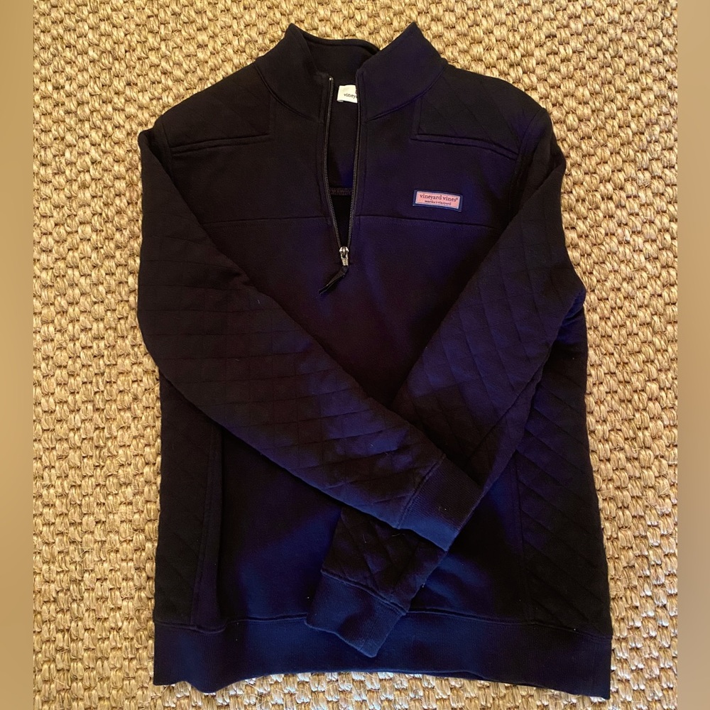 EUC Black Vineyard Vines Pullover | Size Small - Picture 1 of 4